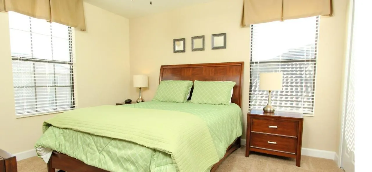 Paradise Pines 8 Bedroom House Davenport 0*,
